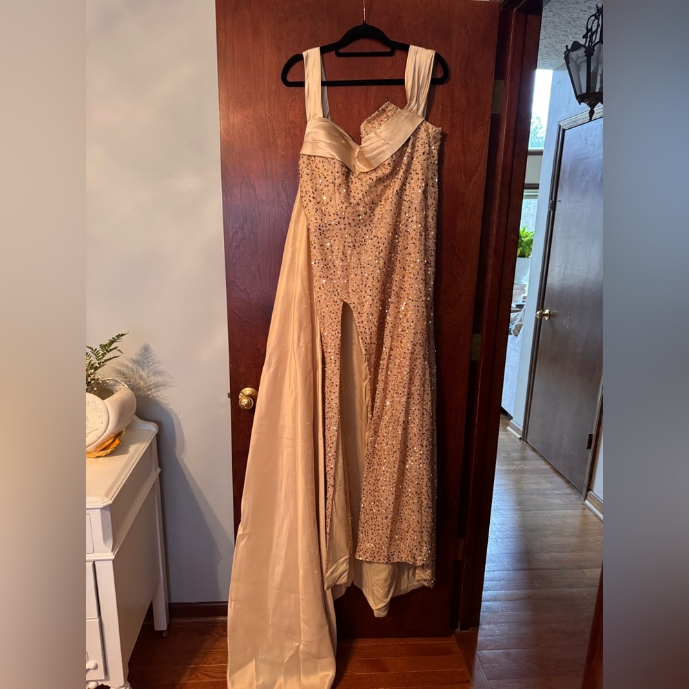 Elegant Gold Sequin Gown